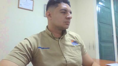 officeb0y, model webcam pe Cam4: poze