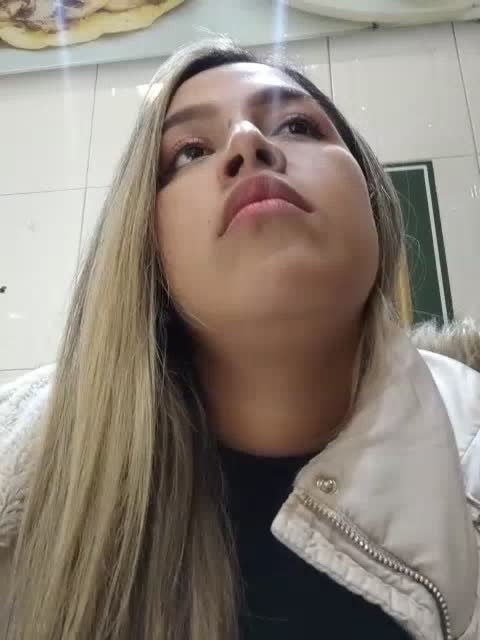 liadiane, webcammodell på XloveCam: bilder