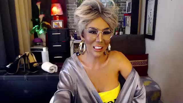 warning_sobig2handle: عارضة كاميرا ويب على Chaturbate