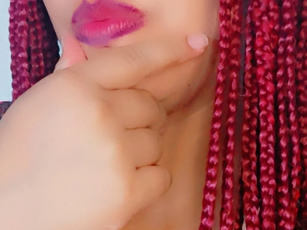 Preview photo of webcam model federica_bigboobs on Stripchat