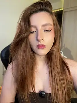 Anavi_, webcam model na Stripchat: slike