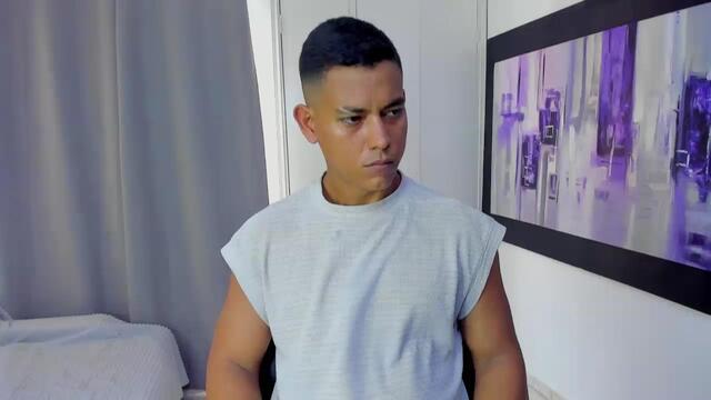 adan-fulker ב-Flirt4Free: תמונות ופרופיל