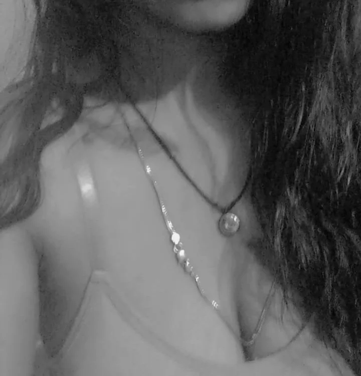 Preview photo of webcam model BJPRIYA1991 on Stripchat