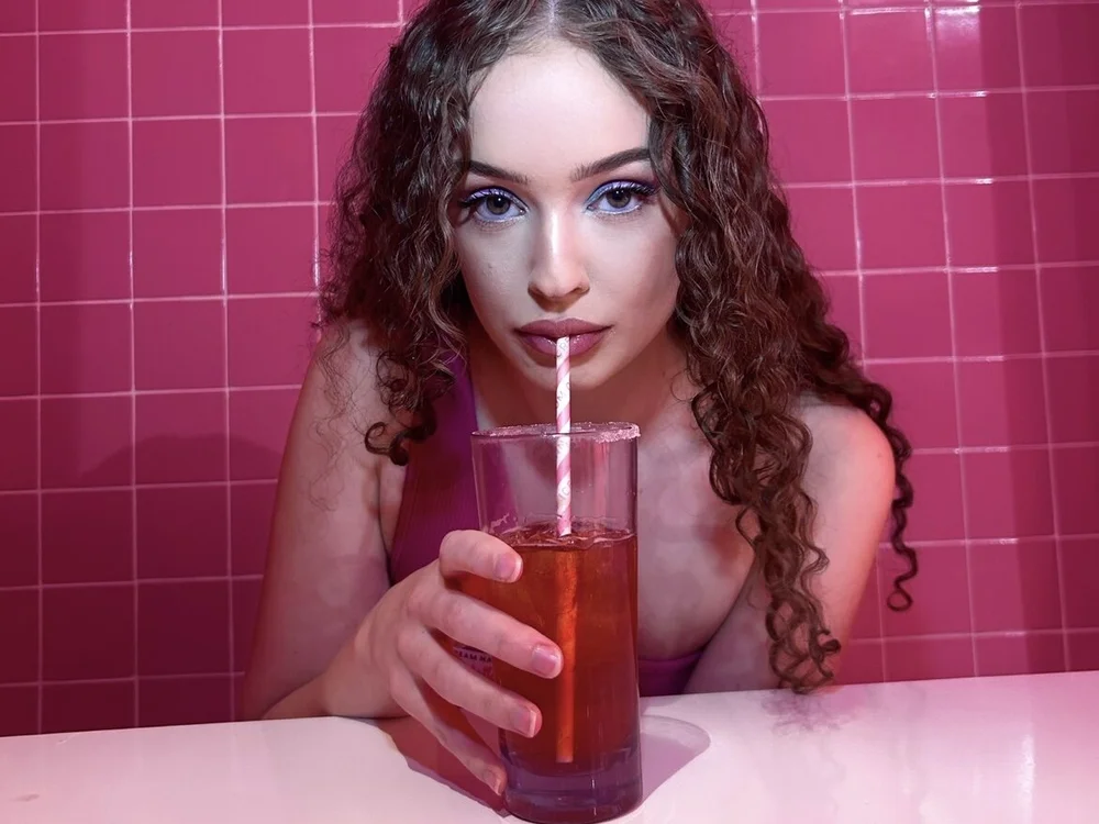 roxxxyrose — Stripchat वेबकैम मॉडल: फ़ोटो