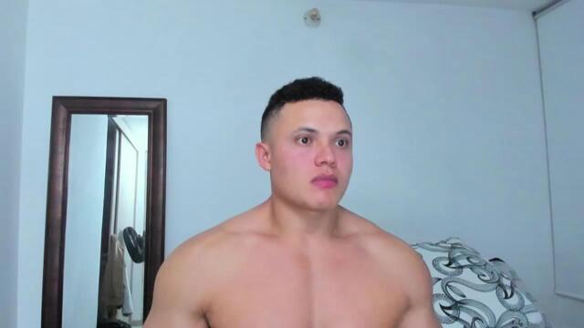 levi-shane: عارضة كاميرا ويب على Flirt4Free