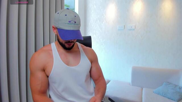 adrian-gomez — Flirt4Free: ფოტოები და პროფილი