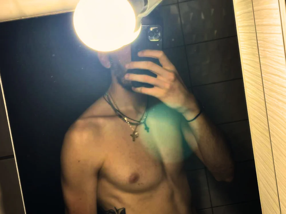 GreekDaddyNickOfficial (Stripchat): ảnh người mẫu webcam