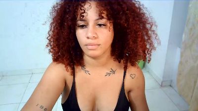 isa_bellaxx – уебкам модел в Cam4: снимки