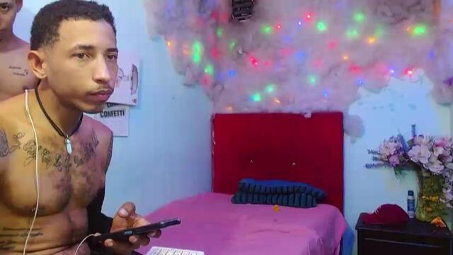 dalila-and-dylan-and-maik na Flirt4Free: fotky a profil