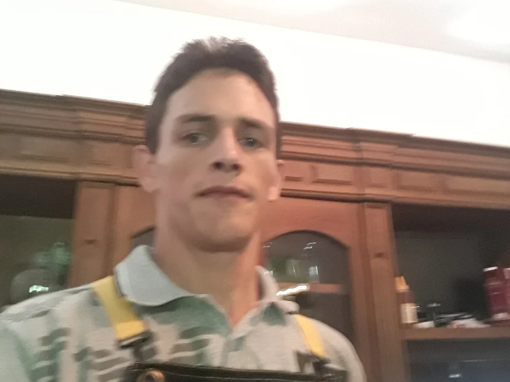 Preview photo of webcam model andresbb1 on Stripchat