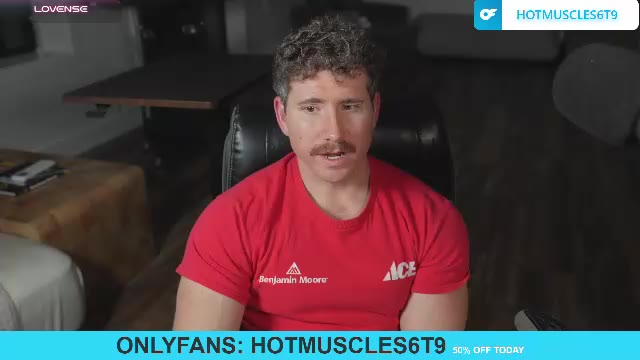 hotmuscles6t9: عارضة كاميرا ويب على Chaturbate