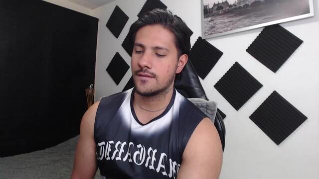 aaron-stark na Flirt4Free: fotky a profil
