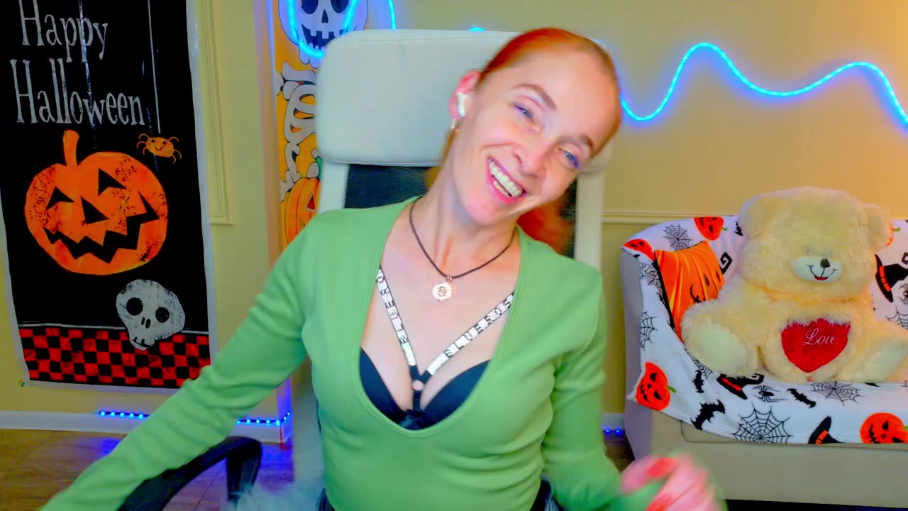 breetanya — XloveCam वेबकैम मॉडल: फ़ोटो