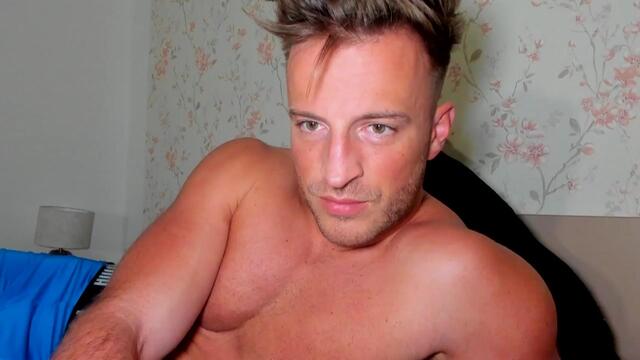 Preview photo of webcam model hans-lagerfeld on Flirt4Free