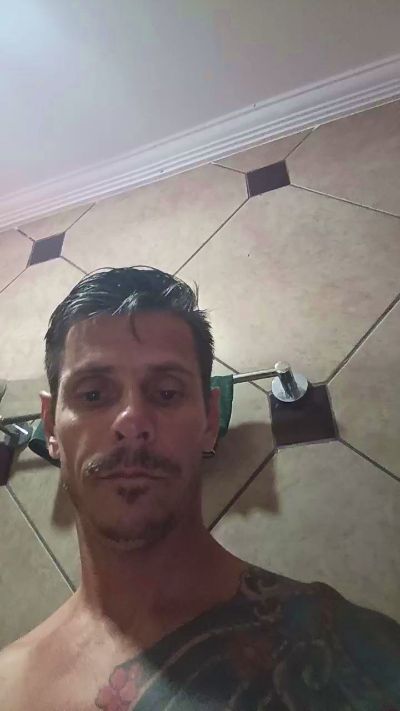 massagista19cm4, model webcam de Cam4: fotos