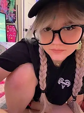 Cutiepiespanks, μοντέλο webcam στο Stripchat