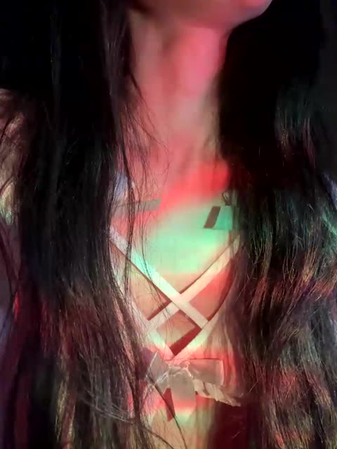 lecriss — BongaCams 直播模特：照片与资料