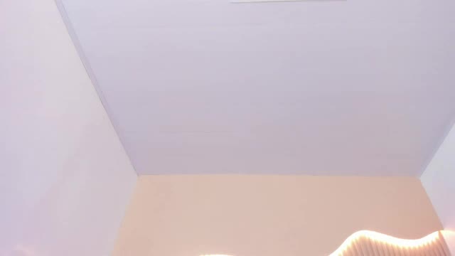 luci_colins – Webcam-Modell auf Chaturbate