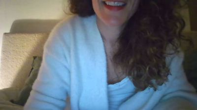 Preview photo of webcam model jolie_chaude_29 on Cam4