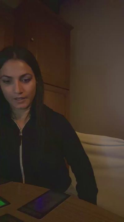 nellina2, model webcam pe Cam4: poze