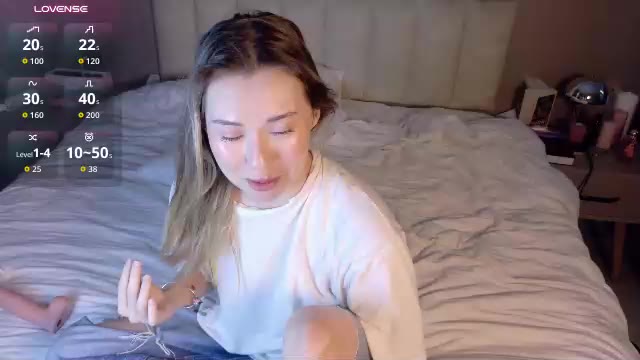 brenda_m00n: عارضة كاميرا ويب على Chaturbate