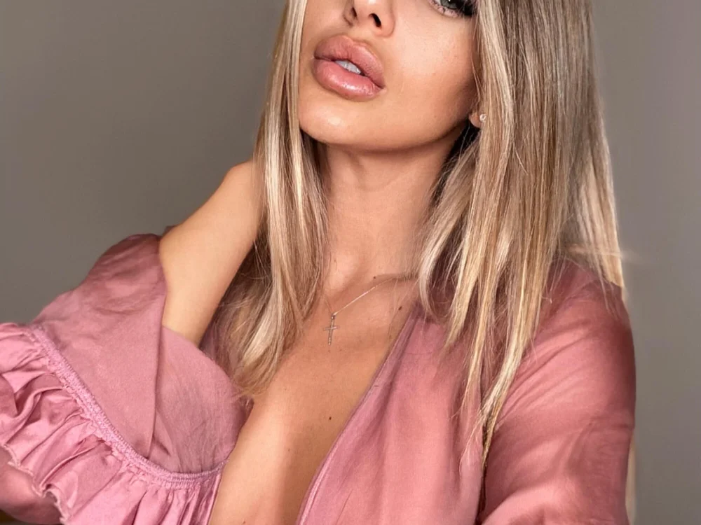 ValerieNicolle në Stripchat: foto dhe profili