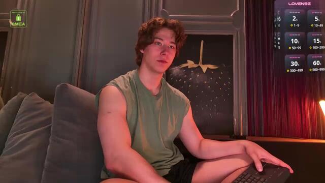 Preview photo of webcam model konani-ray on Flirt4Free