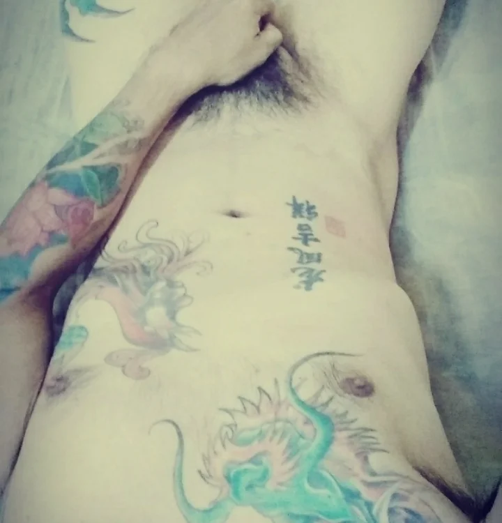 InkedSavage, webcammodell på Stripchat: bilder
