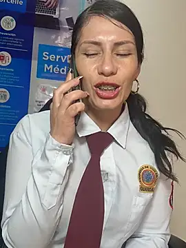 Alysson-- – уебкам модел в Stripchat: снимки