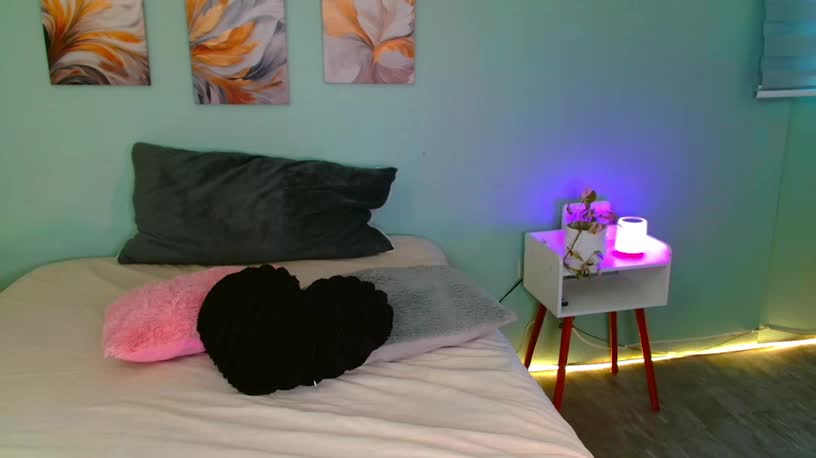 roxanneblair (XloveCam): ảnh người mẫu webcam