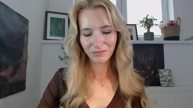 lucy-flowers, model webcam pe Flirt4Free: poze