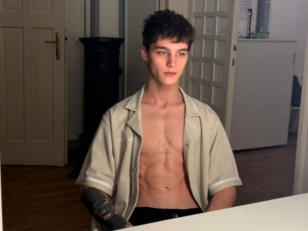 Adam_Porrter (Stripchat): nuotraukos, profilis