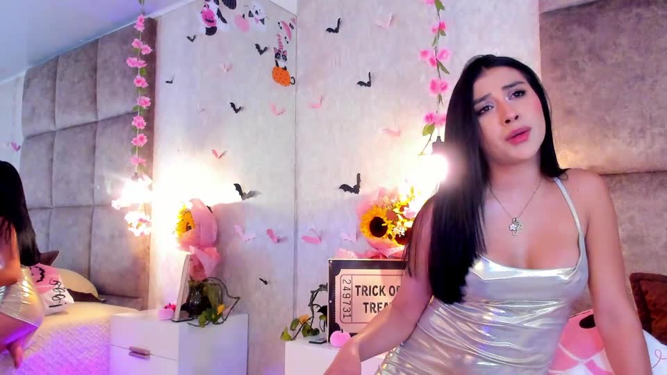 Preview photo of webcam model anyajay on XloveCam