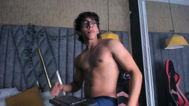 juliaan-ross – Flirt4Free webkamerás modell