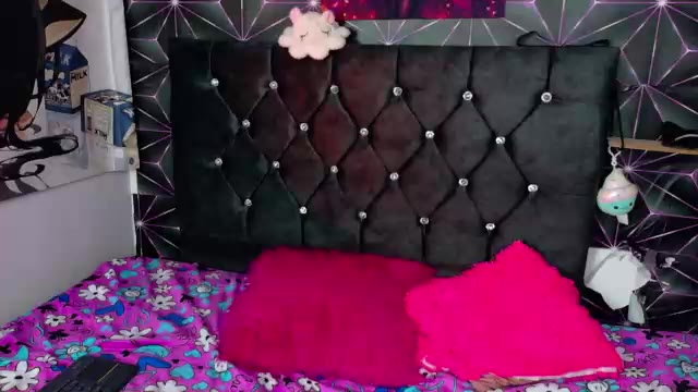 zayuryyks – Chaturbate webkamerás modell