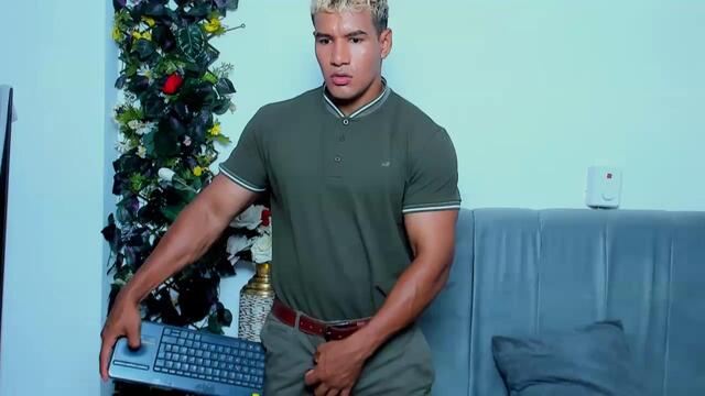 cris-cruz, model webcam pe Flirt4Free: poze