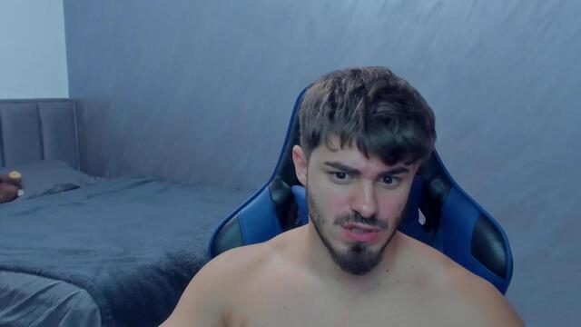 ervin-bloom – Webcam-Modell auf Flirt4Free