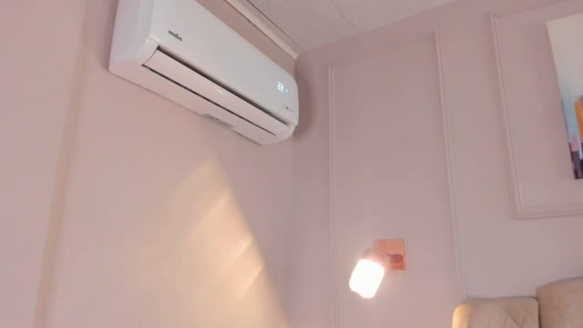 mia_kisses2 — Chaturbateのライブ配信モデル：写真・プロフィール