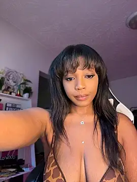 Blazerina ב-Stripchat: תמונות ופרופיל