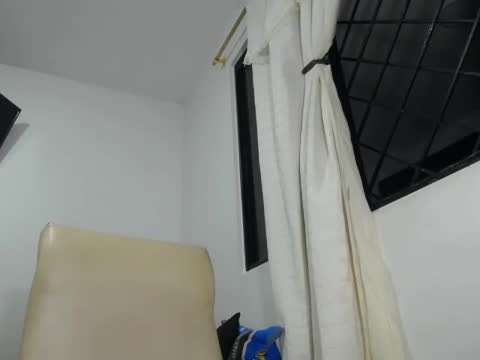 sweetmillyboobs, cam model su XloveCam: foto