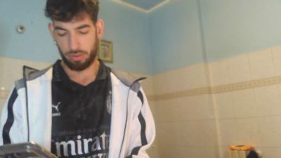 meastroboris95 di Cam4: foto model webcam