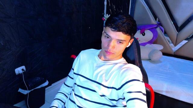 jacksonn-carter — Flirt4Free 直播模特：照片与资料