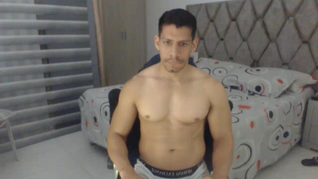 manolo-vega, μοντέλο webcam στο Flirt4Free