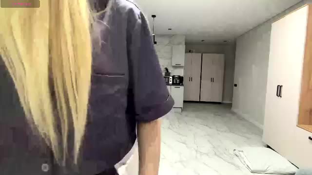 dewdropdoll na Chaturbate: fotky a profil