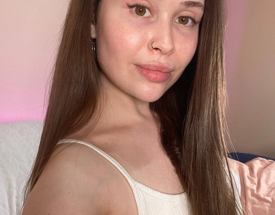 alma_yammy — Stripchat 直播模特：照片与资料