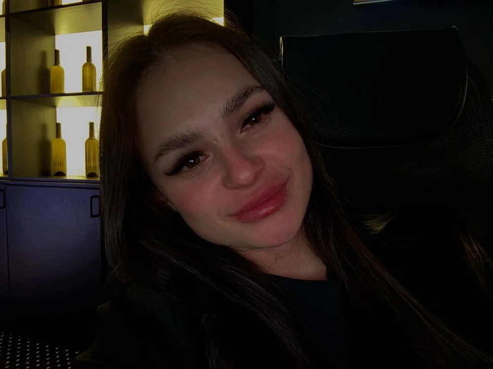 Preview photo of webcam model BlushingTask on Stripchat