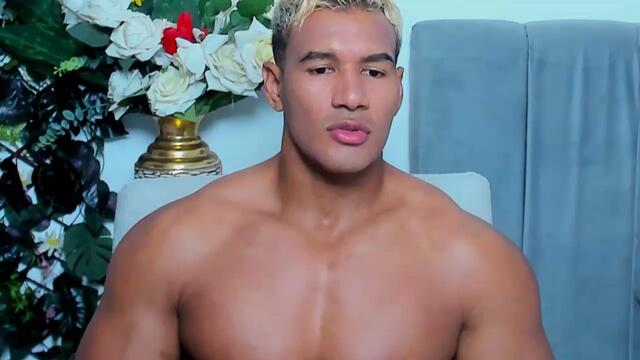 cris-cruz, webcam-malli (Flirt4Free): kuvat