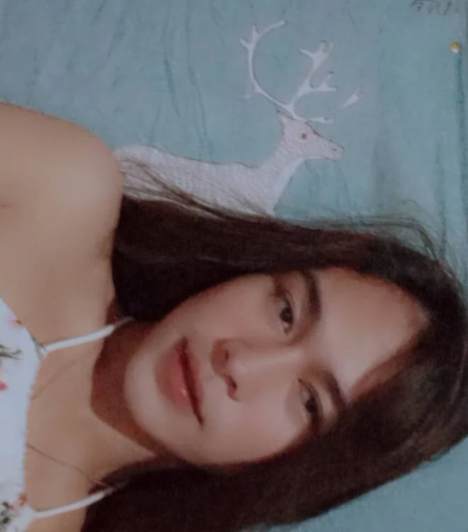 Yourslutty_sashaxx — Stripchat 直播模特：照片与资料