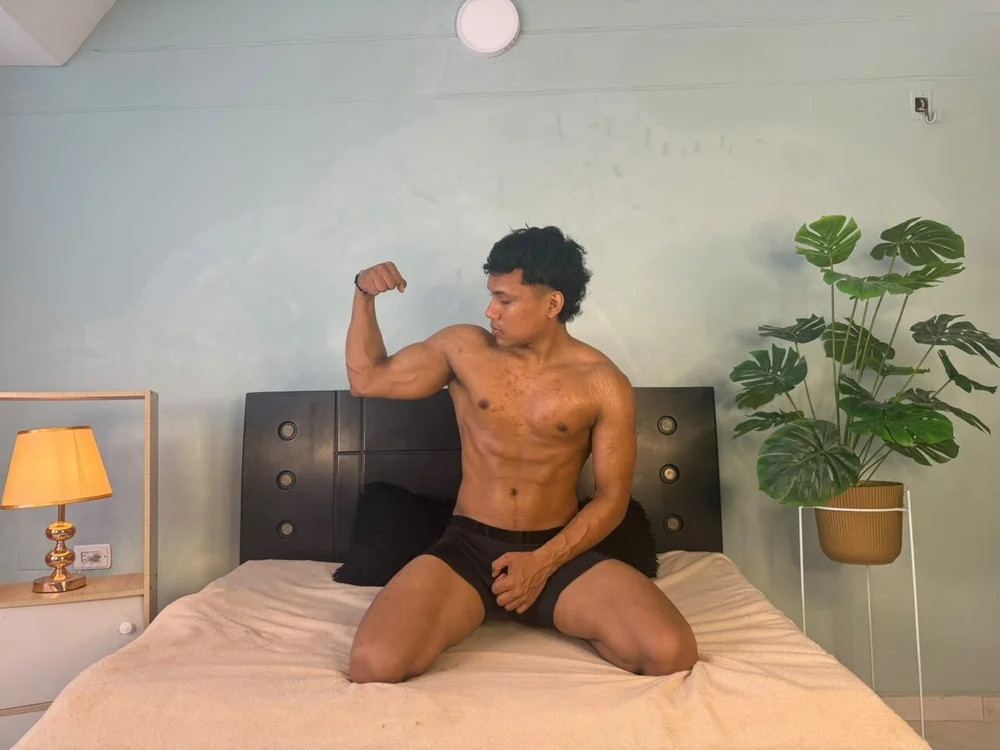 MateoRamos_: عارضة كاميرا ويب على Stripchat