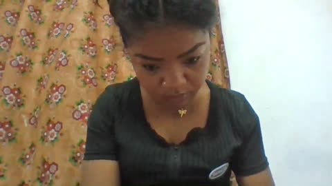 Preview photo of webcam model elyah1a on BongaCams